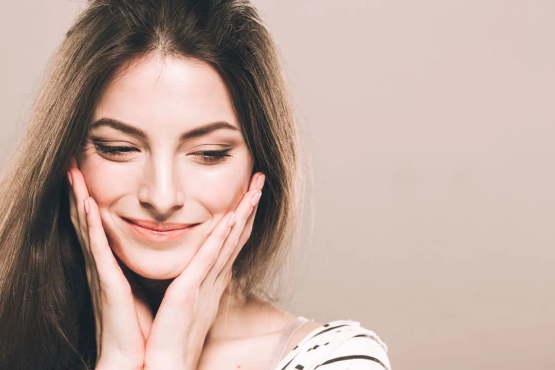Jak rozjaśnić cerę: skuteczne metody na promienny wygląd skóry
